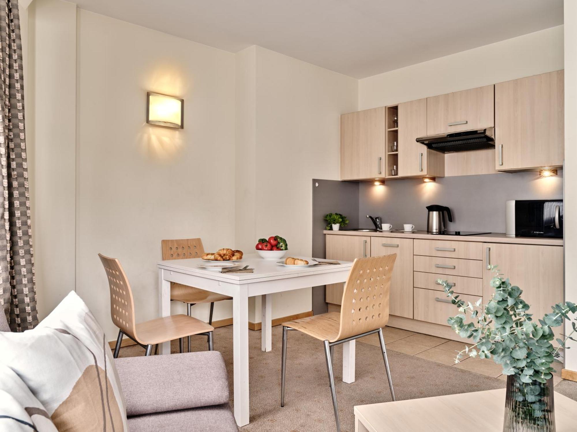 Apartamenty Media Park Varsó Kültér fotó