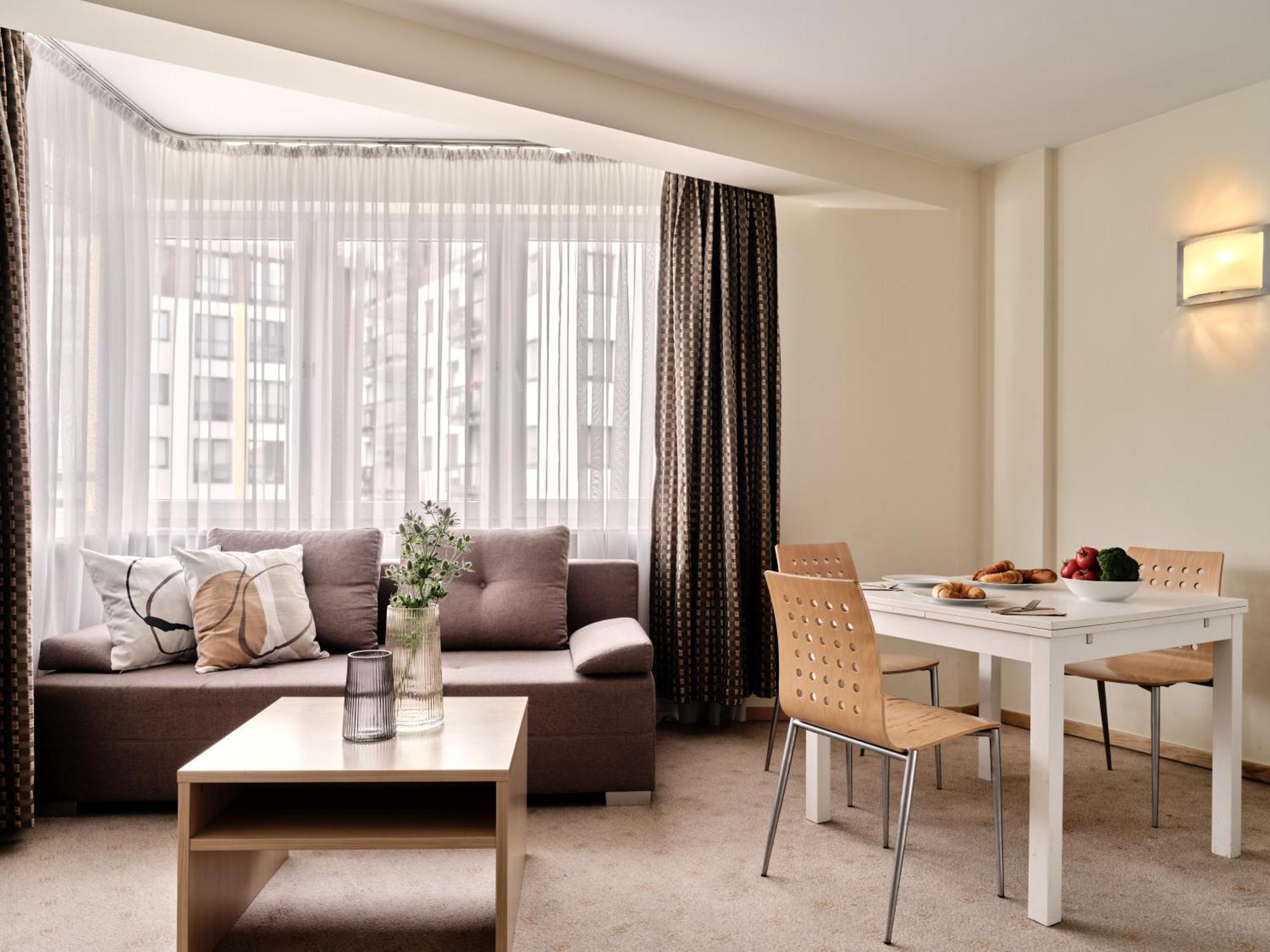 Apartamenty Media Park Varsó Kültér fotó